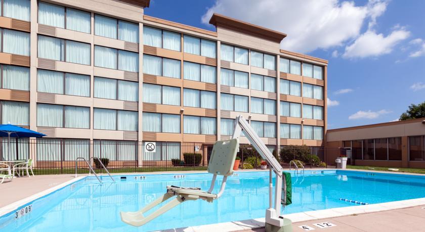 Comfort Inn Weirton Dış mekan fotoğraf